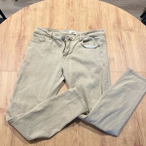 ZLZ Khaki Denim Pants
Size 36
Color Khaki